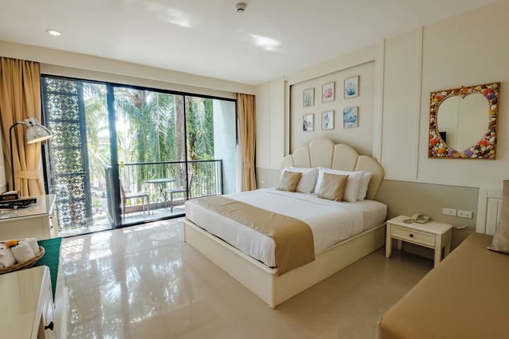 HULA HULA RESORT l truly tropical and fun wellness