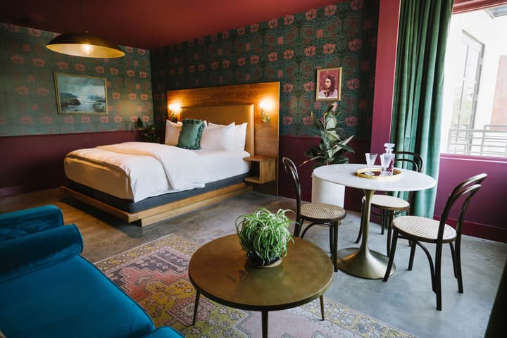 The Frances Modern Inn