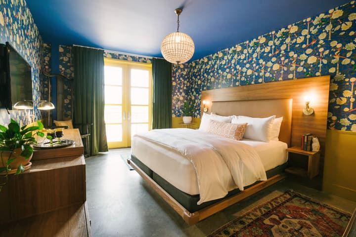 The Frances Modern Inn