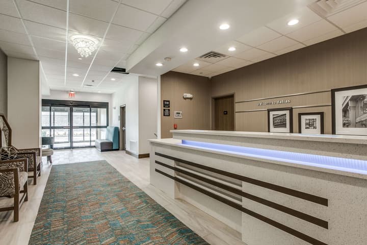 Hampton Inn & Suites North Dallas Central Expy