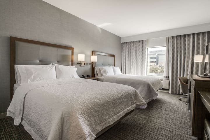 Hampton Inn & Suites North Dallas Central Expy