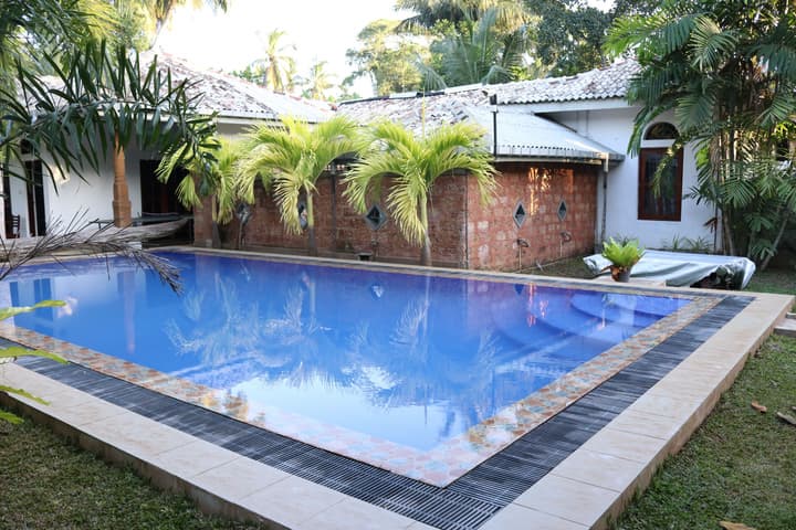 Pavana Hotel