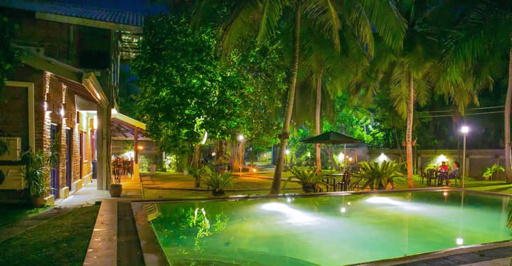Pavana Hotel