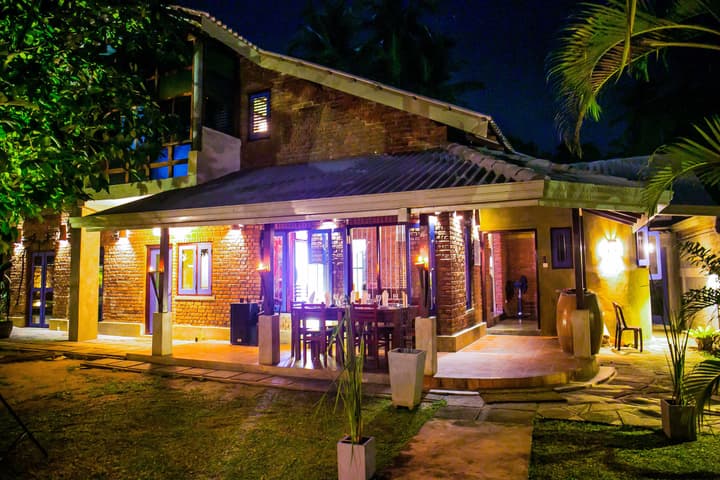 Pavana Hotel