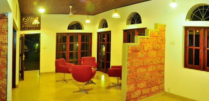 Pavana Hotel