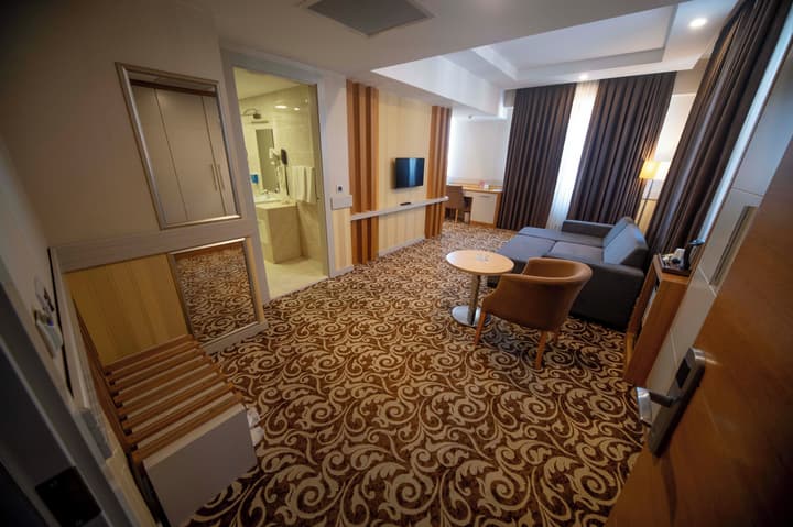 Grand Itimat Hotel