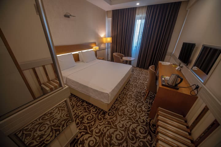 Grand Itimat Hotel