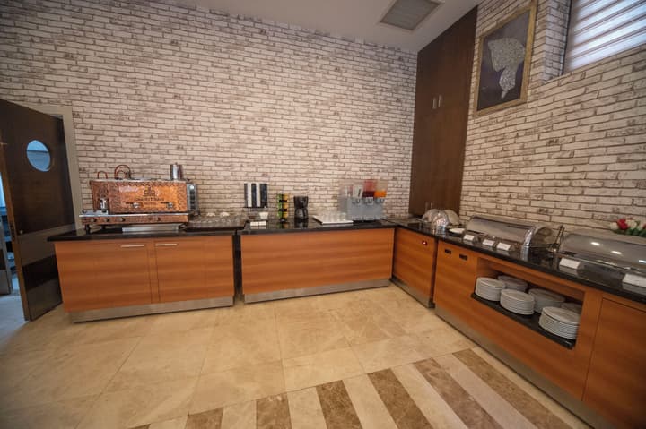 Grand Itimat Hotel