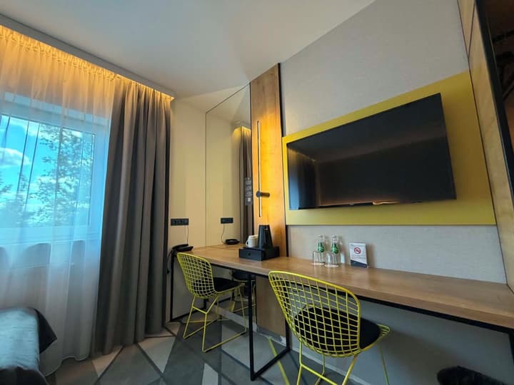 Air Hotel
