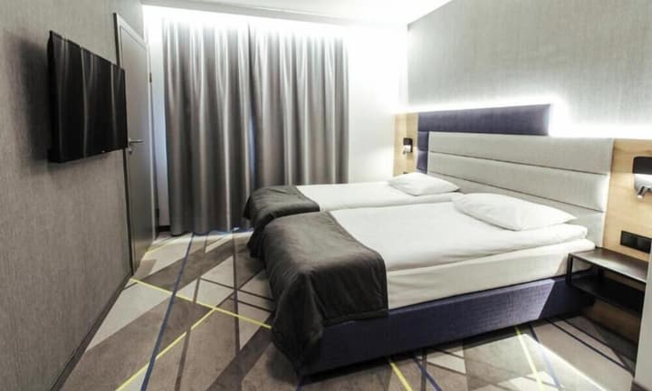 Air Hotel