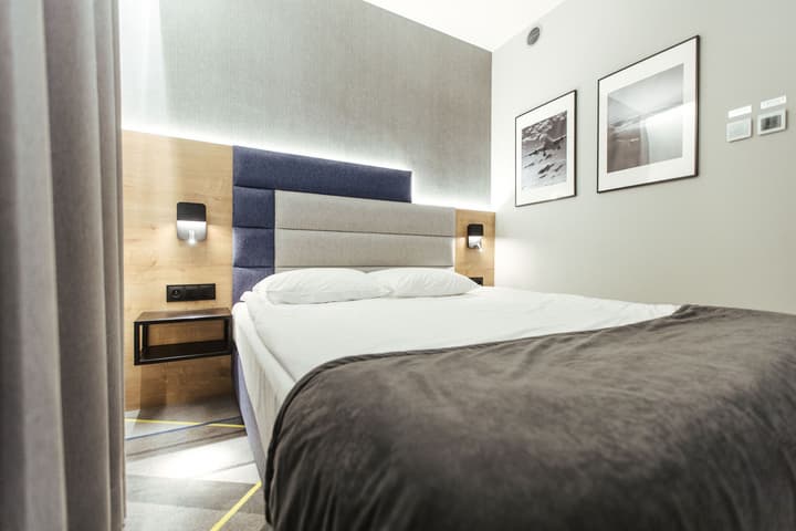 Air Hotel