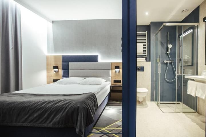 Air Hotel