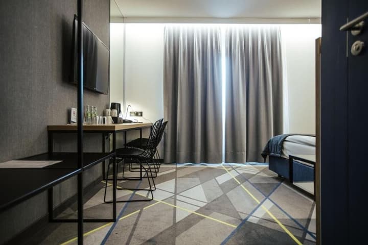 Air Hotel