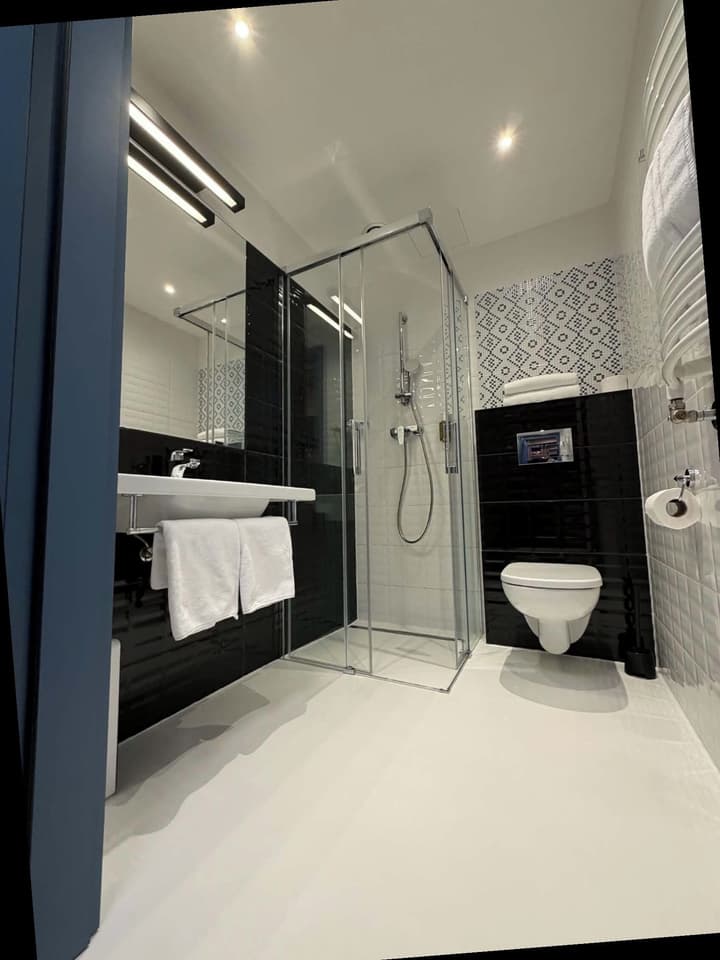 Air Hotel