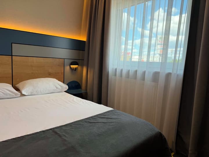 Air Hotel