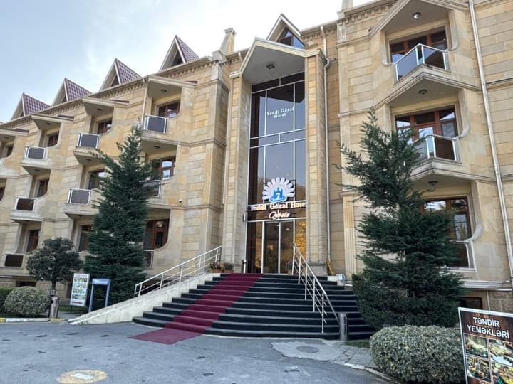 Qebele Yeddı Gozel Hotel
