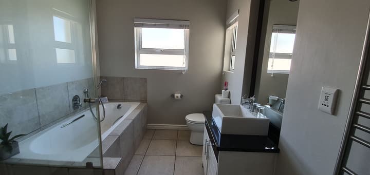 Brenton On Rocks Luxury Guest House