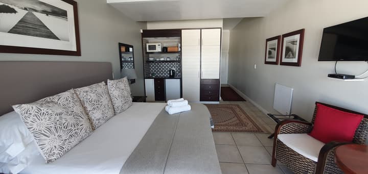 Brenton On Rocks Luxury Guest House