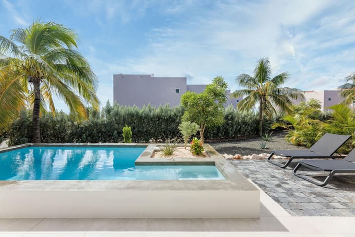 Coral Estate Luxury Resort