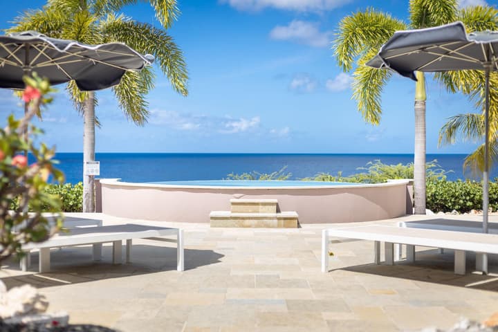 Coral Estate Luxury Resort