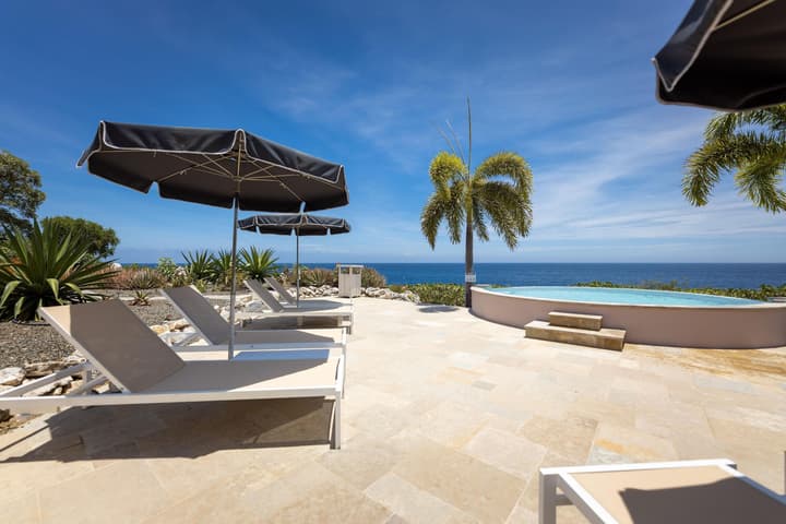 Coral Estate Luxury Resort