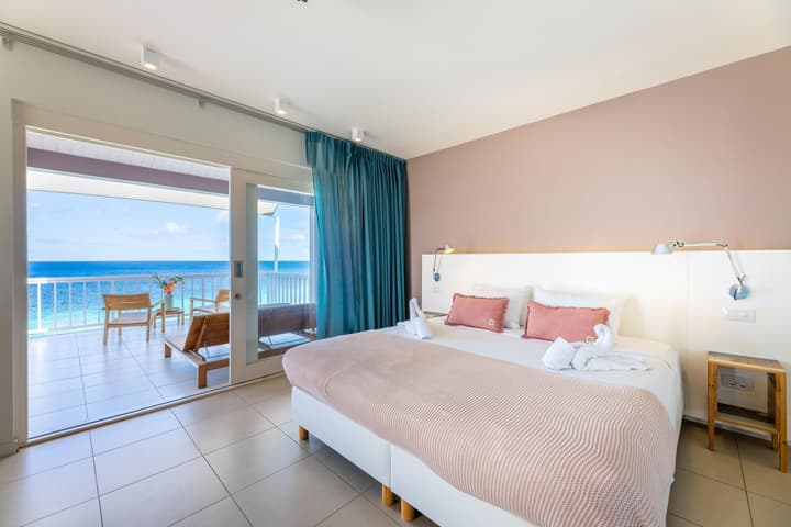 Coral Estate Luxury Resort