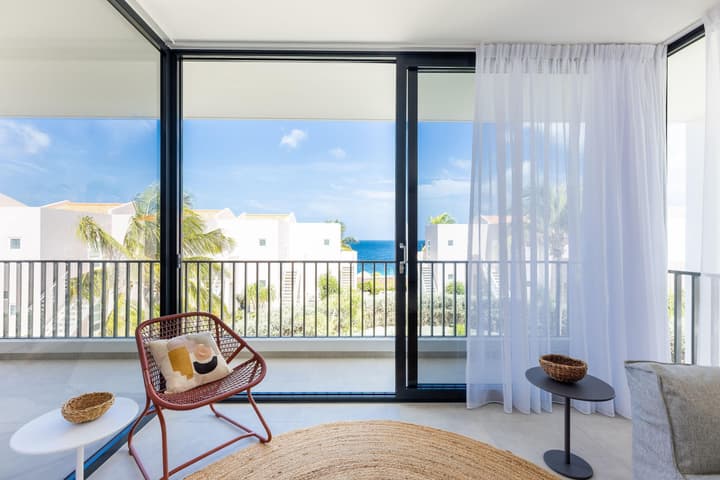 Coral Estate Luxury Resort