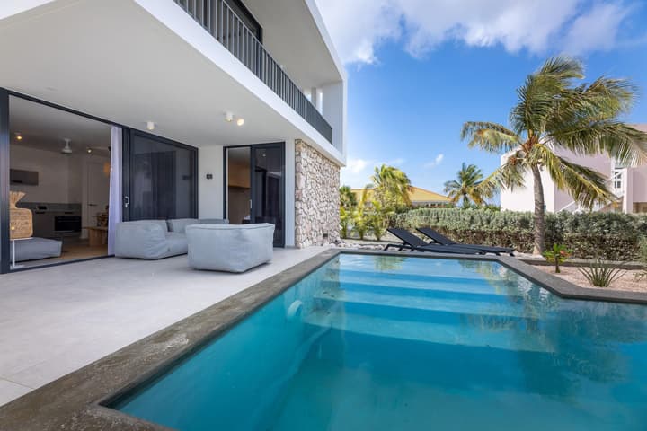 Coral Estate Luxury Resort