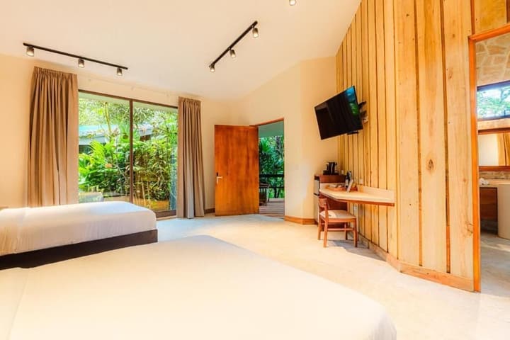 Chachagua Rainforest Hotel & Hot Springs