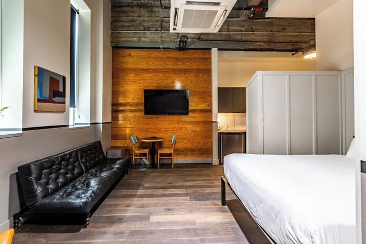 The Chicago Hotel Collection River North
