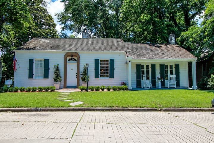 Steele Cottage