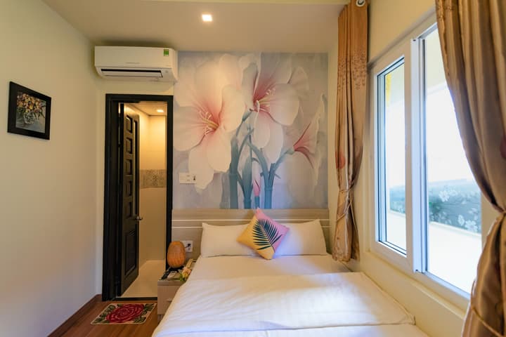 Flora Hotel Hue