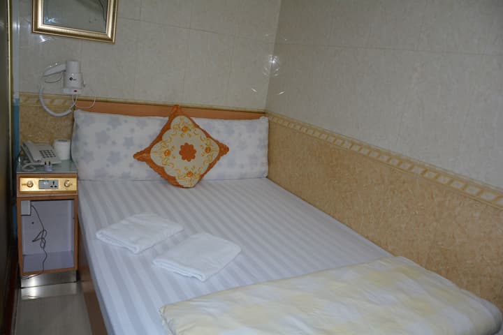 Everest Guest House