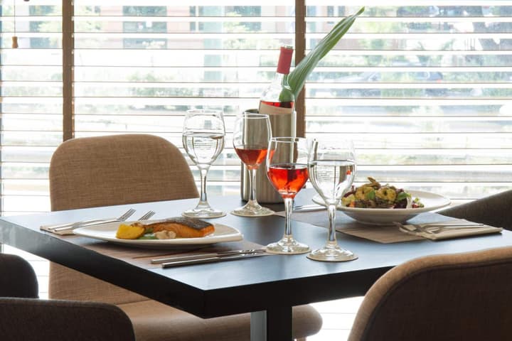 Athens Avenue Hotel