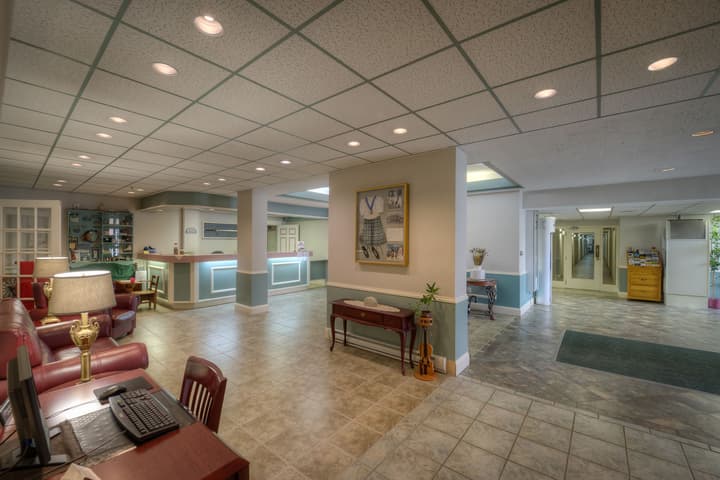 Claymore inn & Suites