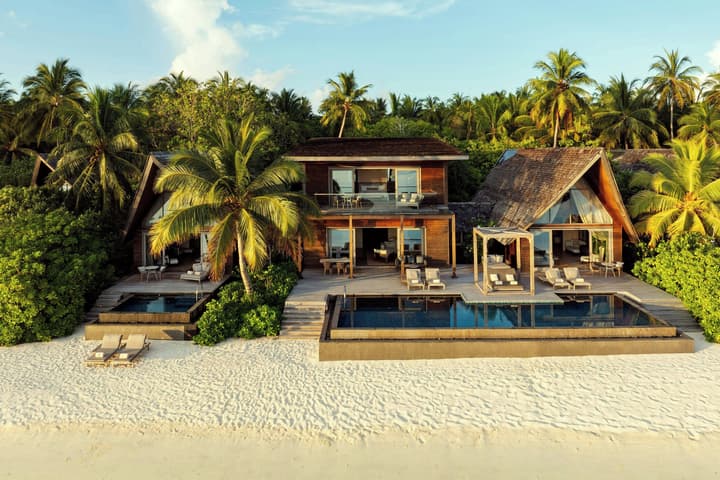 The St. Regis Maldives Vommuli Resort