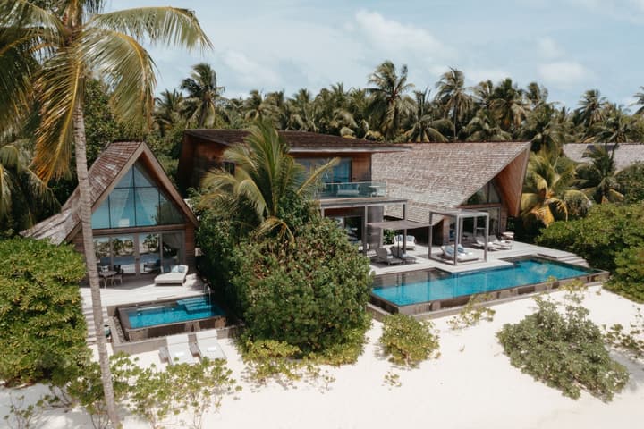 The St. Regis Maldives Vommuli Resort