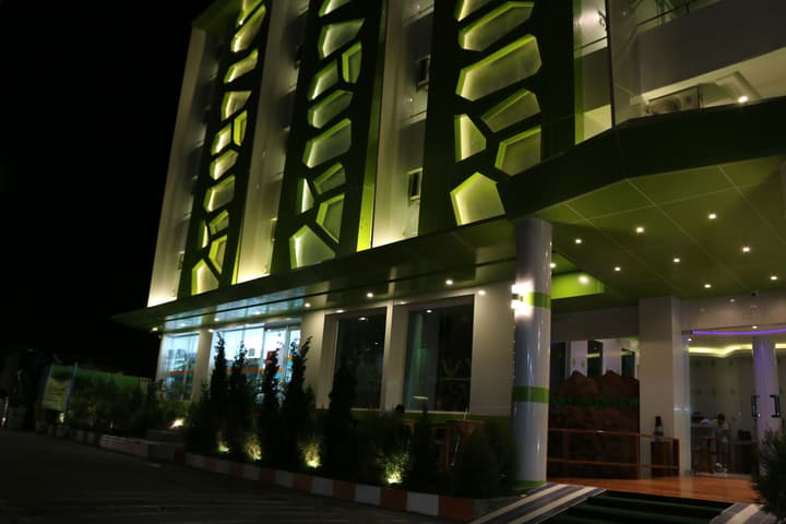 Lucky Green View
