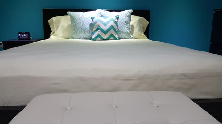 New Kingston Guest Apartment at Donhead