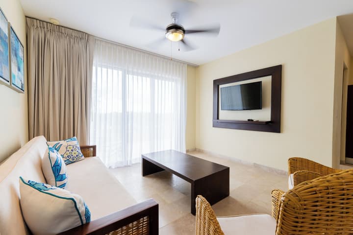 Grand Marina Hotel