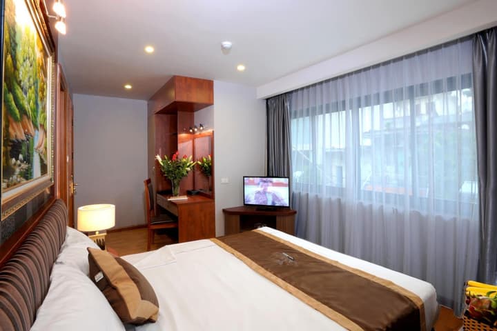 Gallant Hotel