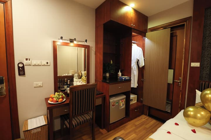 Gallant Hotel
