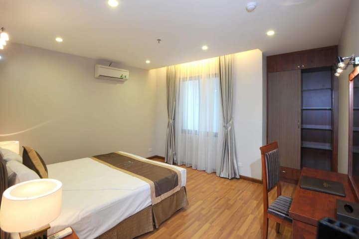 Gallant Hotel