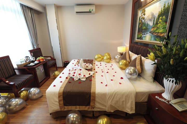 Gallant Hotel