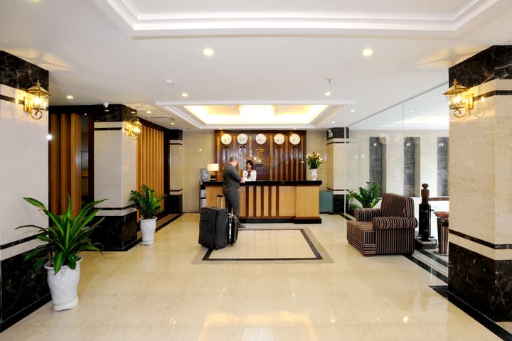 Gallant Hotel