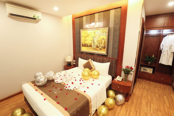 Gallant Hotel
