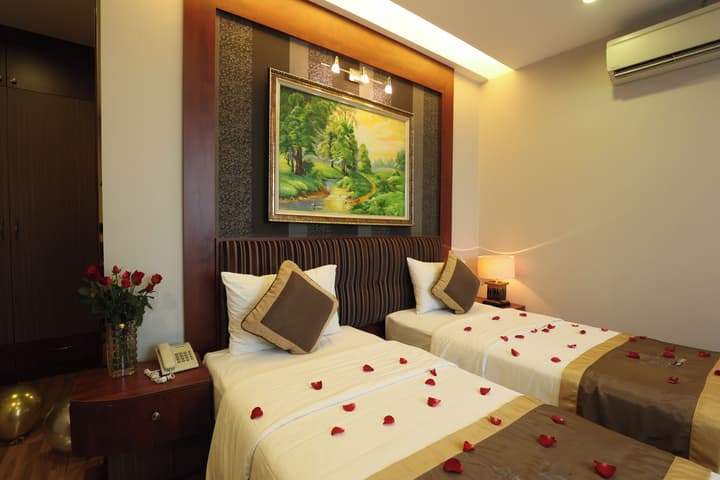 Gallant Hotel