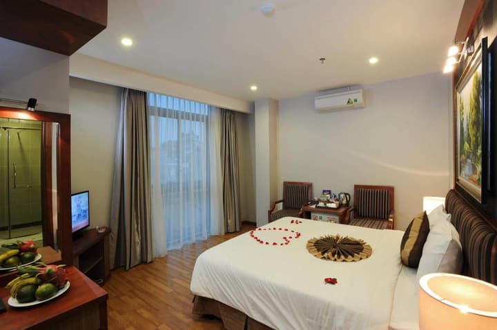 Gallant Hotel