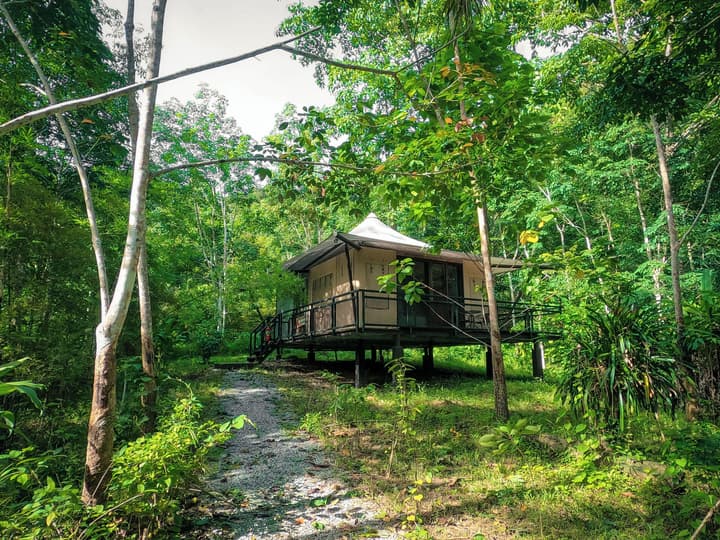 Anurak Community Lodge