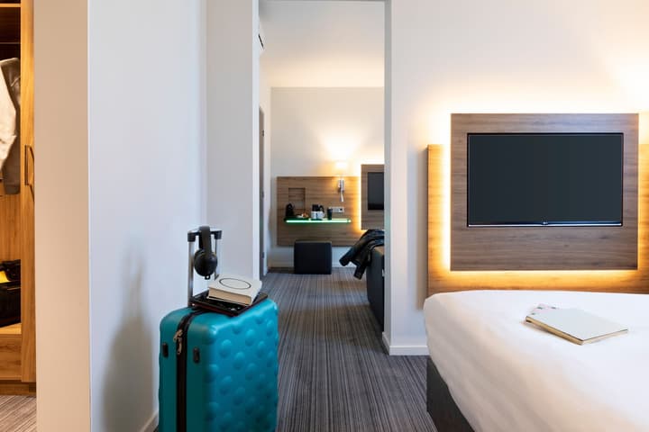 Moxy Aberdeen Airport